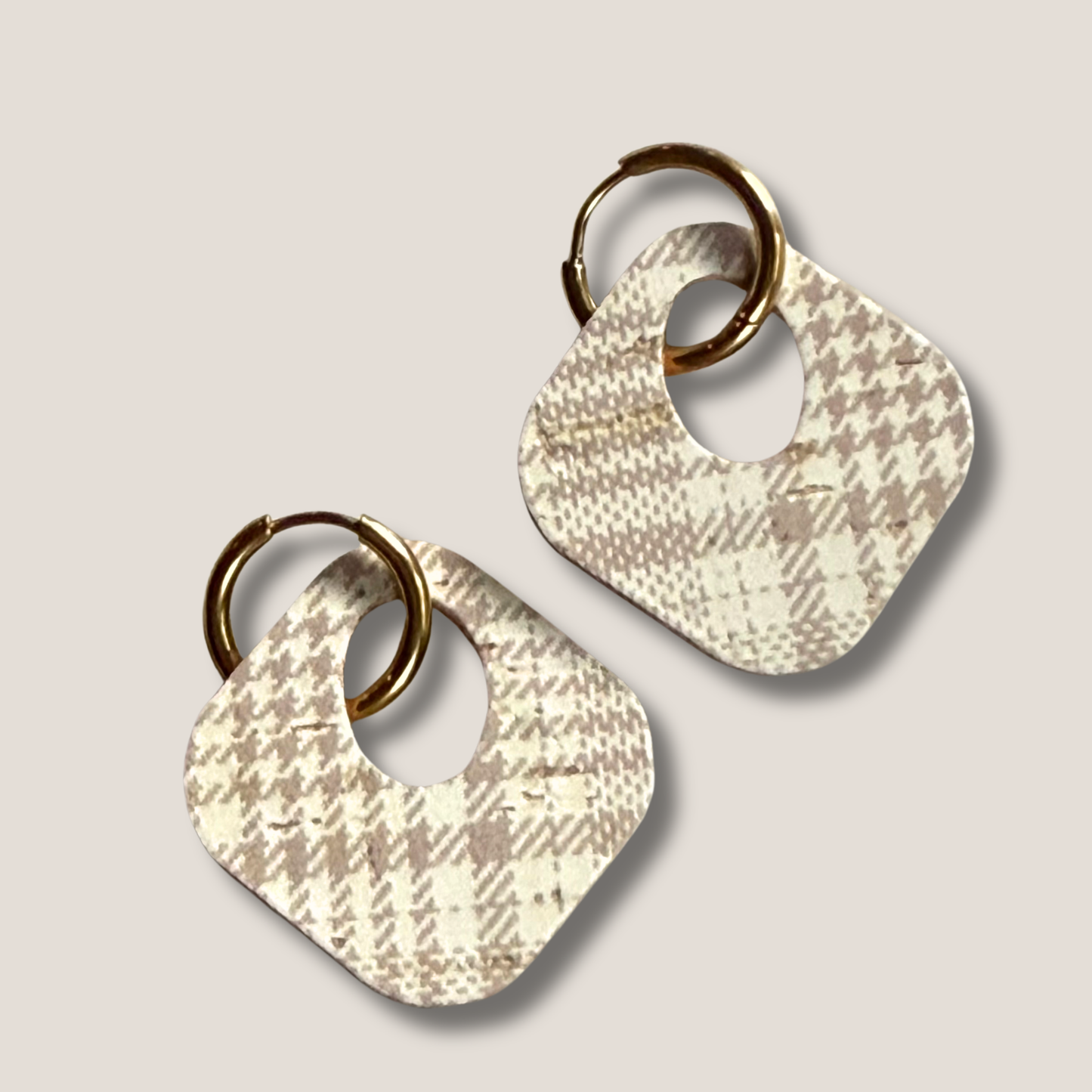 Sandstone Plaid – Soft Diamond